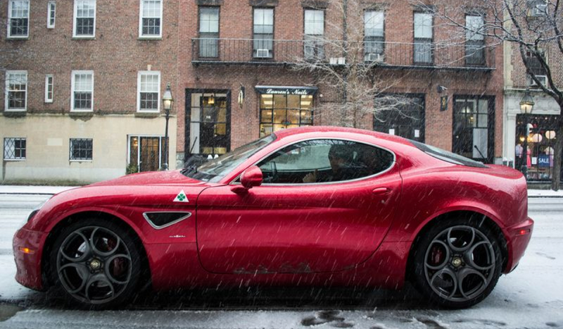 Illustration for article titled A Boston Blizzard Means Fun Time For This Alfa Romeo 8C Competizione